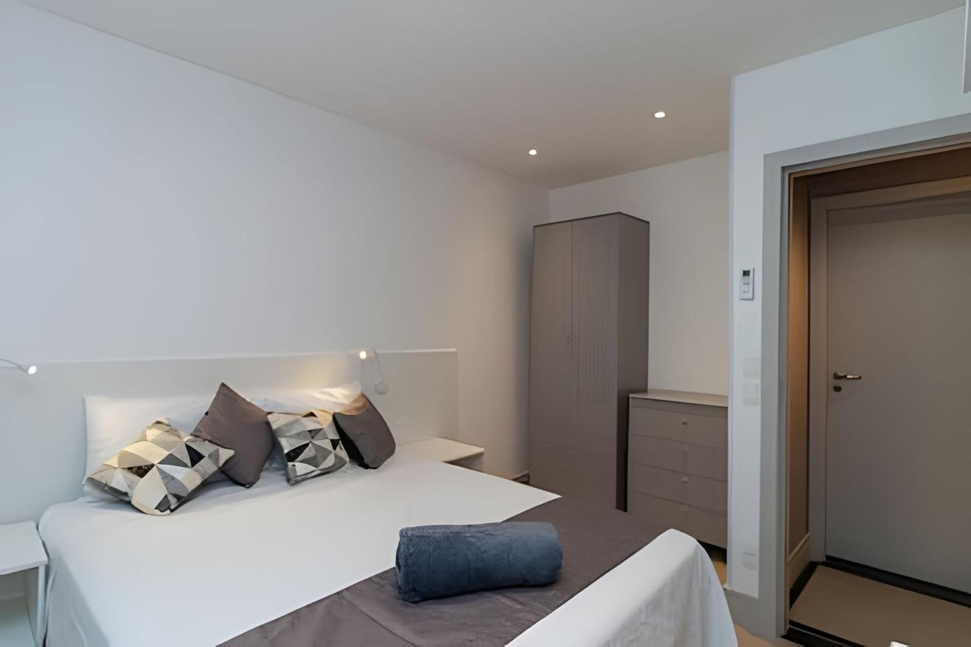 Apartamento Apto Novo No Arpoador - 4 Quartos - 200m Da